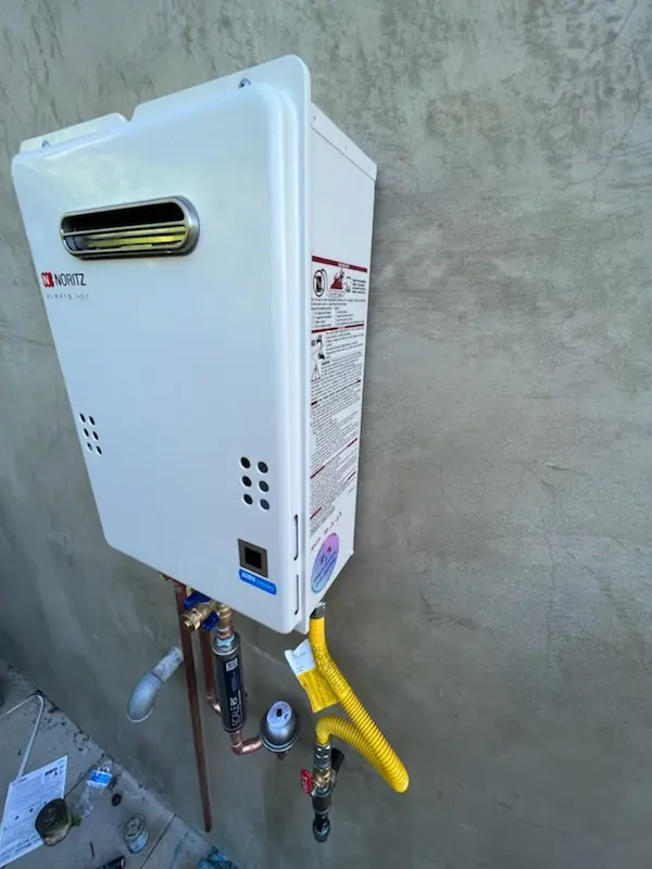 Tankless water heater installation for Yoakum homes